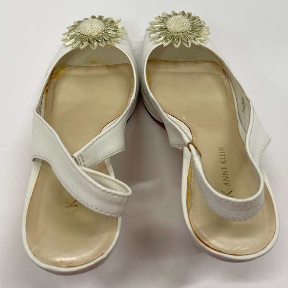 Vintage 90s White Slingback Pumps Open Toe Sandal Mid Heel Bridal Floral Shoes - Picture 6 of 17